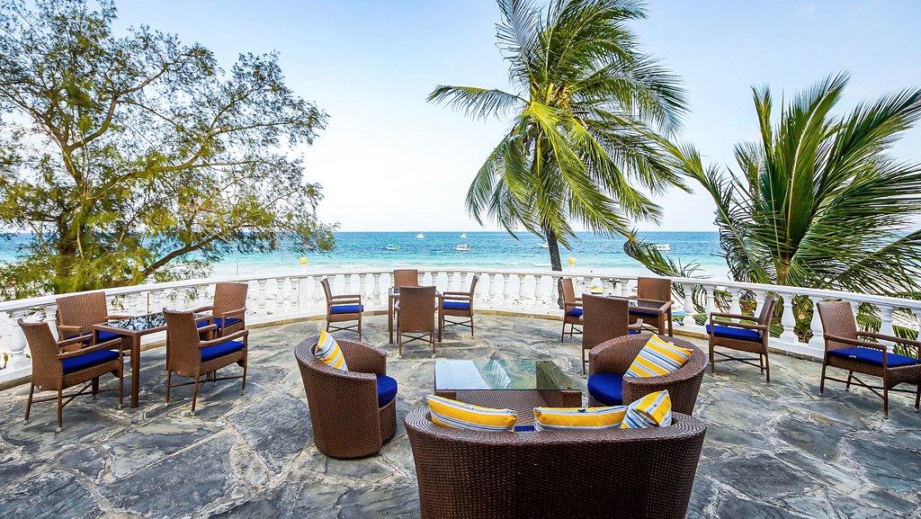 Papillon Lagoon Reef Hotel