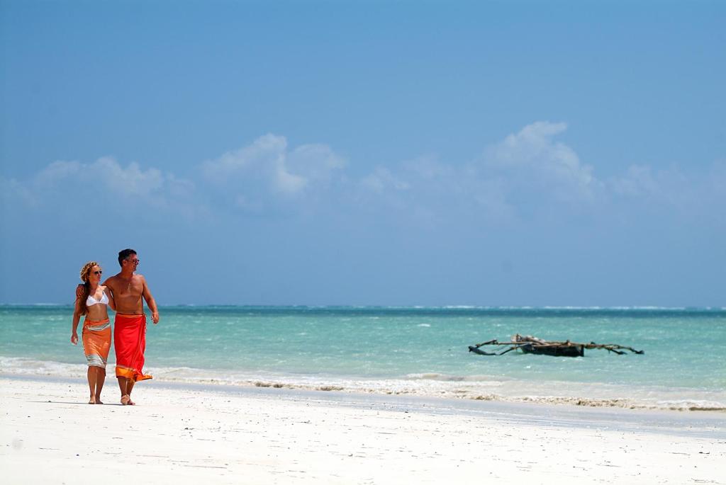 Pinewood Beach Resort and Spa photo 3