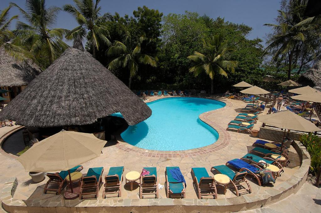 Pinewood Beach Resort and Spa photo 5